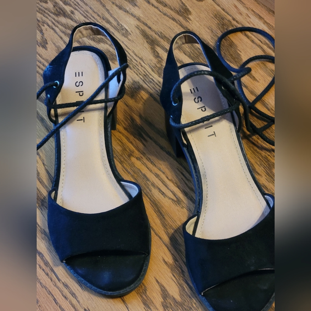 Women's shoes